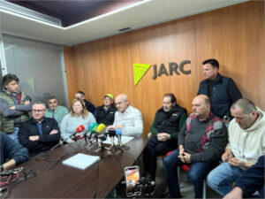 Acusan al consejero catalán de agricultura de vender humo