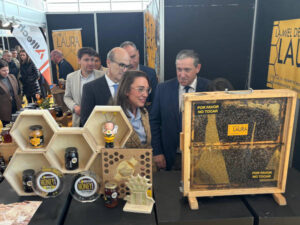 La miel de Castilla y León fortalece su posicionamiento en la Feria MELIZA