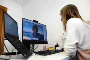 Cataluña pone en marcha un sistema de videoatención en oficinas comarcales para simplificar los trámites agrarios