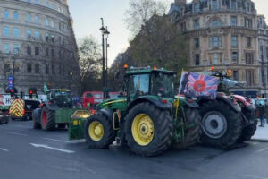 Impuesto de sucesiones: Londres se llena de tractores a pesar de prohibirles la entrada