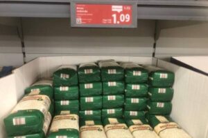 La Unió lleva a Lidl y Carrefour ante la AICA por hundir el precio del arroz valenciano