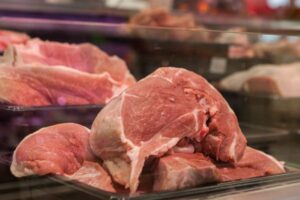 La CE prevé menos cerdos, menos consumo y menos exportaciones para el sector porcino en 2026